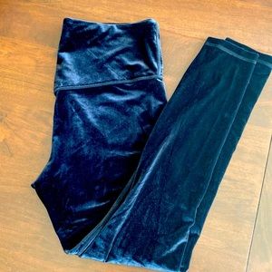 Athleta elation velvet tight legging size L